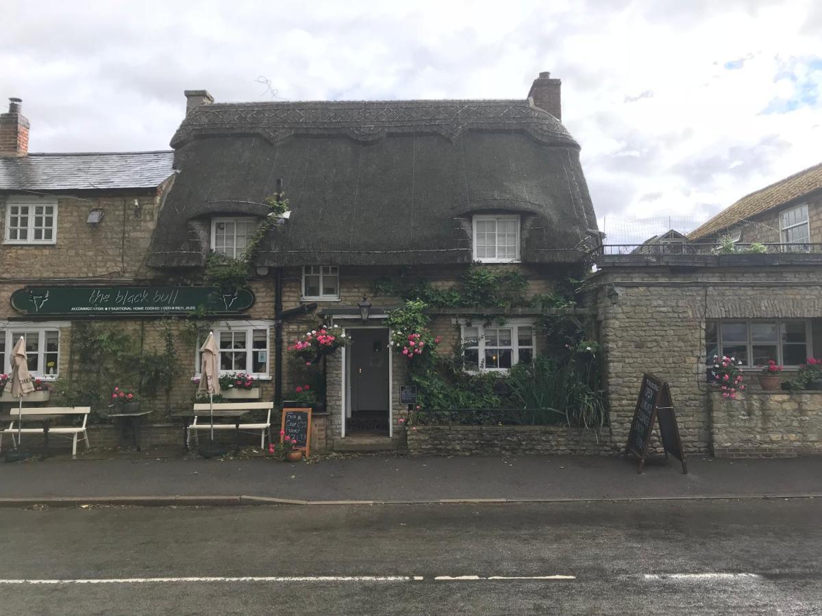 Hotel The Black Bull Oakham Exterior foto